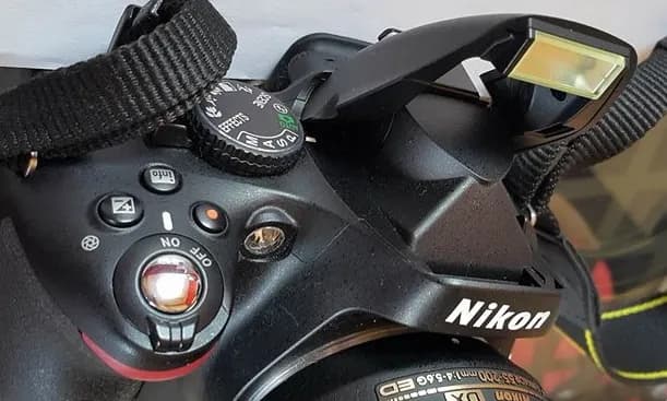 Jak wyłączyć lampę błyskową w aparacie Nikon: 2 skuteczne metody Jak wyłączyć lampę błyskową w aparacie Nikon: 2 skuteczne metody