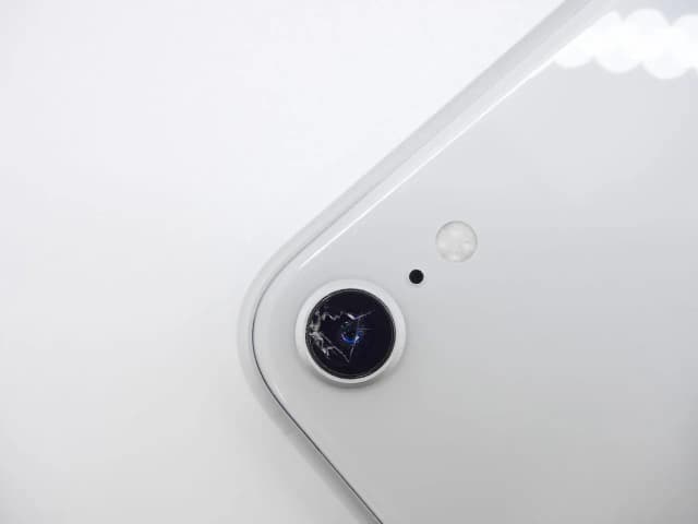 Ile kosztuje wymiana szkiełka aparatu w telefonie? Ceny i porady Ile kosztuje wymiana szkiełka aparatu w telefonie? Ceny i porady