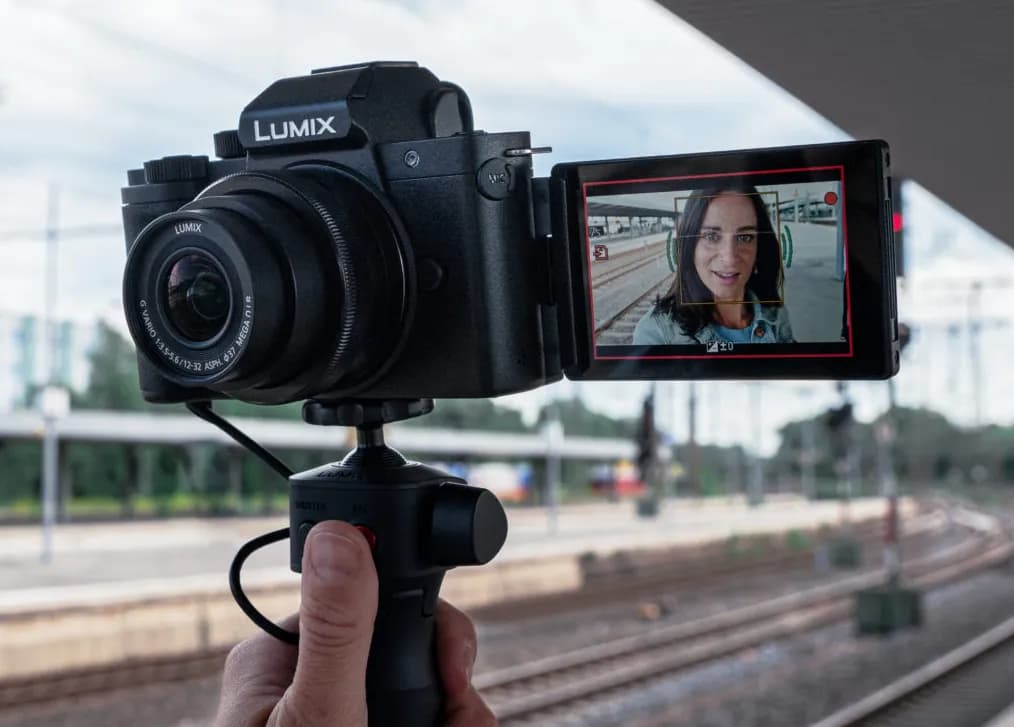 Najlepsze aparaty do vlogowania: Jak wybrać idealny sprzęt bez przepłacania Najlepsze aparaty do vlogowania: Jak wybrać idealny sprzęt bez przepłacania