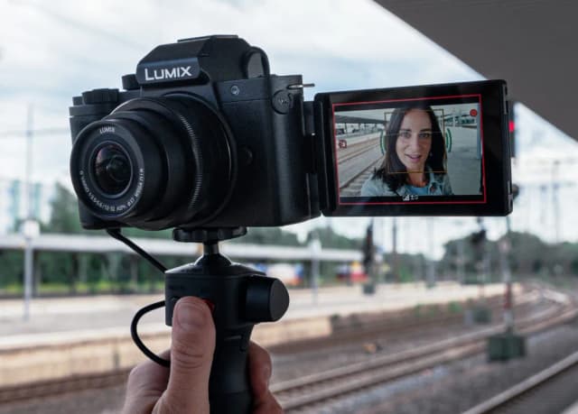 Najlepsze aparaty do vlogowania: Jak wybrać idealny sprzęt bez przepłacania Najlepsze aparaty do vlogowania: Jak wybrać idealny sprzęt bez przepłacania