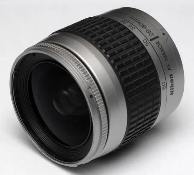 Obiektyw 28-80 mm: Uniwersalny sprzęt, który zmieni twoje zdjęcia na zawsze Obiektyw 28-80 mm: Uniwersalny sprzęt, który zmieni twoje zdjęcia na zawsze