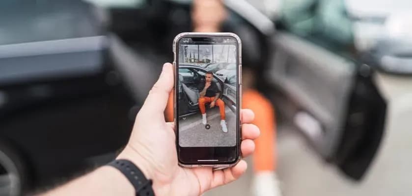 Jak szybko włączyć przedni aparat w telefonie? Prosty sposób dla każdego Jak szybko włączyć przedni aparat w telefonie? Prosty sposób dla każdego